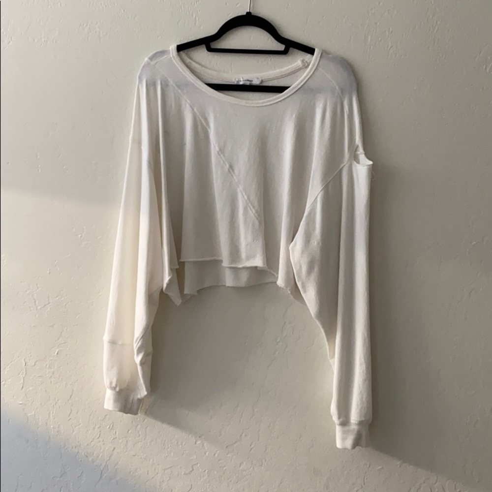 Olivaceous white long sleeve semi cropped sweater